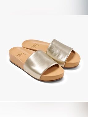 Beek Pelican Leather Platform Sandal in Platinum Beach Gold Size 9